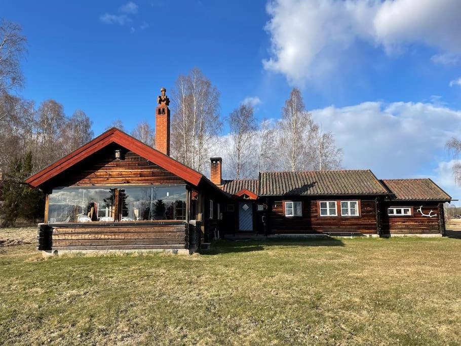 לקסנד Lake Lodge Roennaes מראה חיצוני תמונה