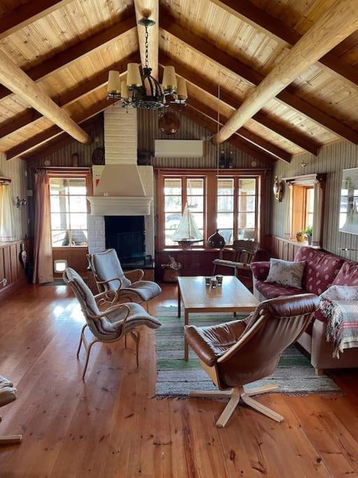 לקסנד Lake Lodge Roennaes מראה חיצוני תמונה