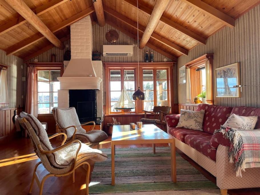 לקסנד Lake Lodge Roennaes מראה חיצוני תמונה