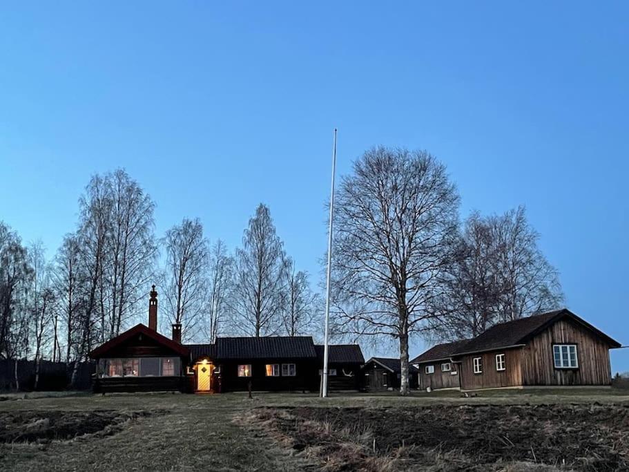 לקסנד Lake Lodge Roennaes מראה חיצוני תמונה